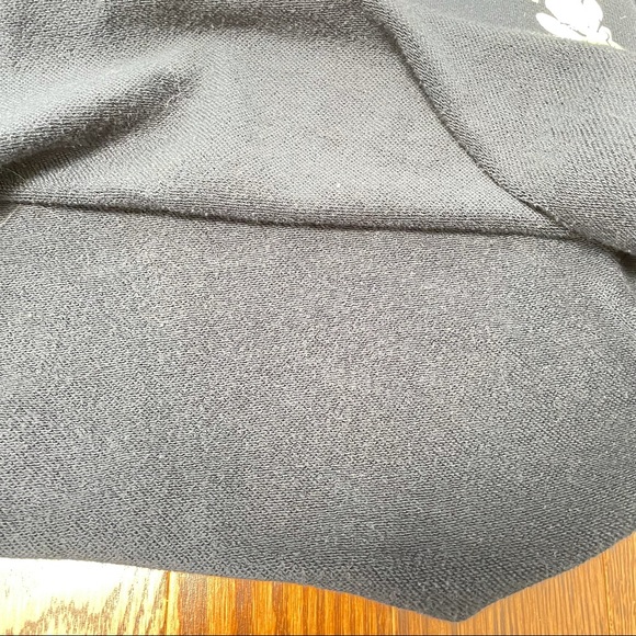 Sweat shirt cropped with full sleeves and cuffs. - Picture 6 of 6